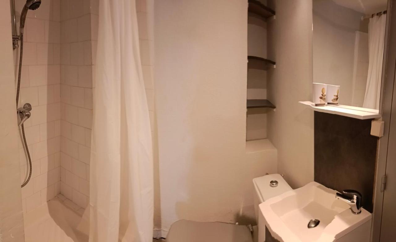 Studio Bormes Village Bagian luar foto